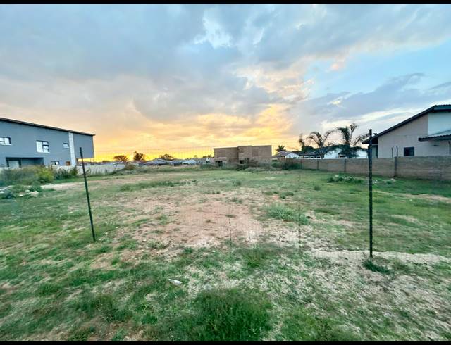 658M² VACANT LAND FOR SALE IN BENDOR